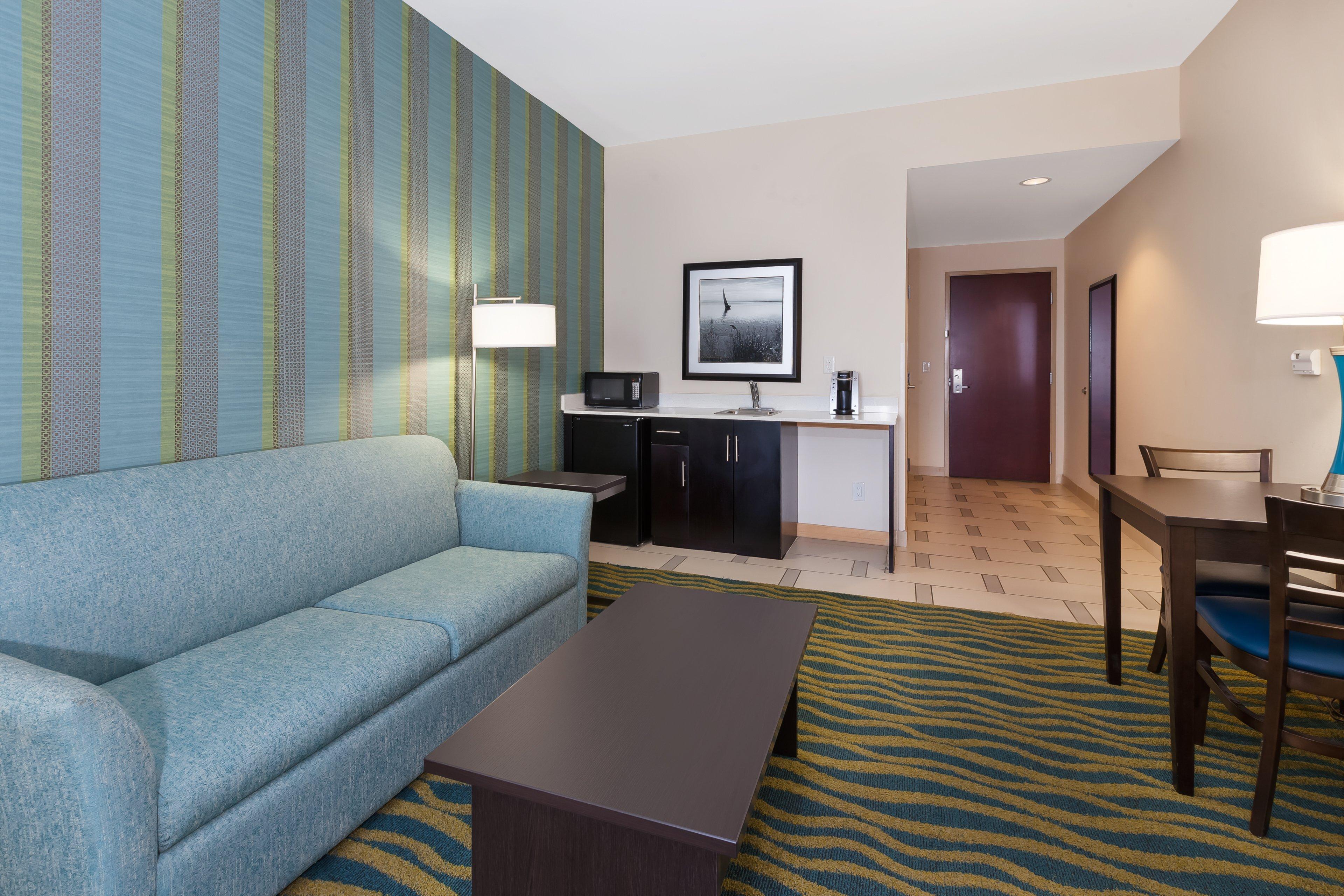 Express & Southport - Area By Ihg Hotel 2*
