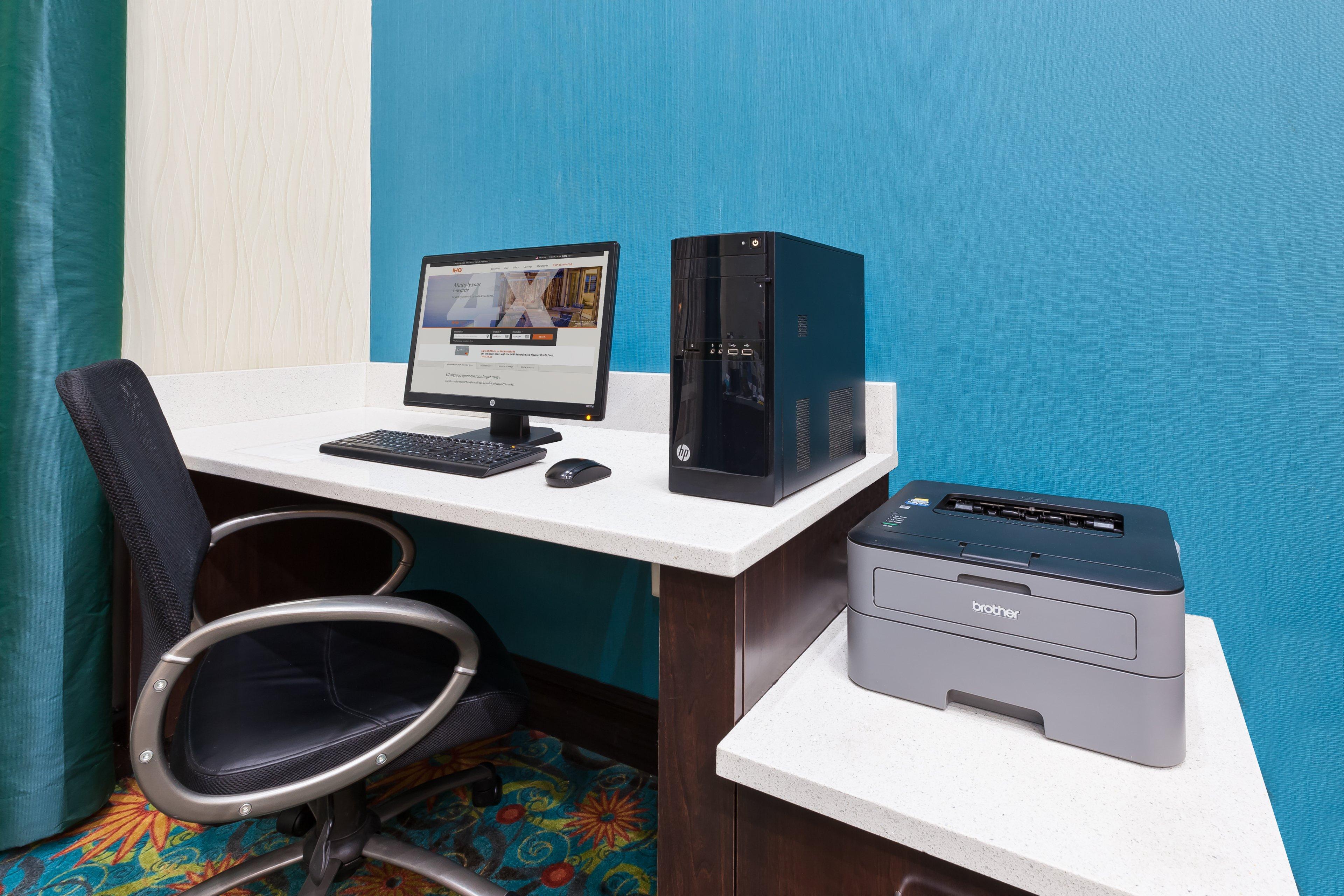Express & Southport - Area By Ihg 2*