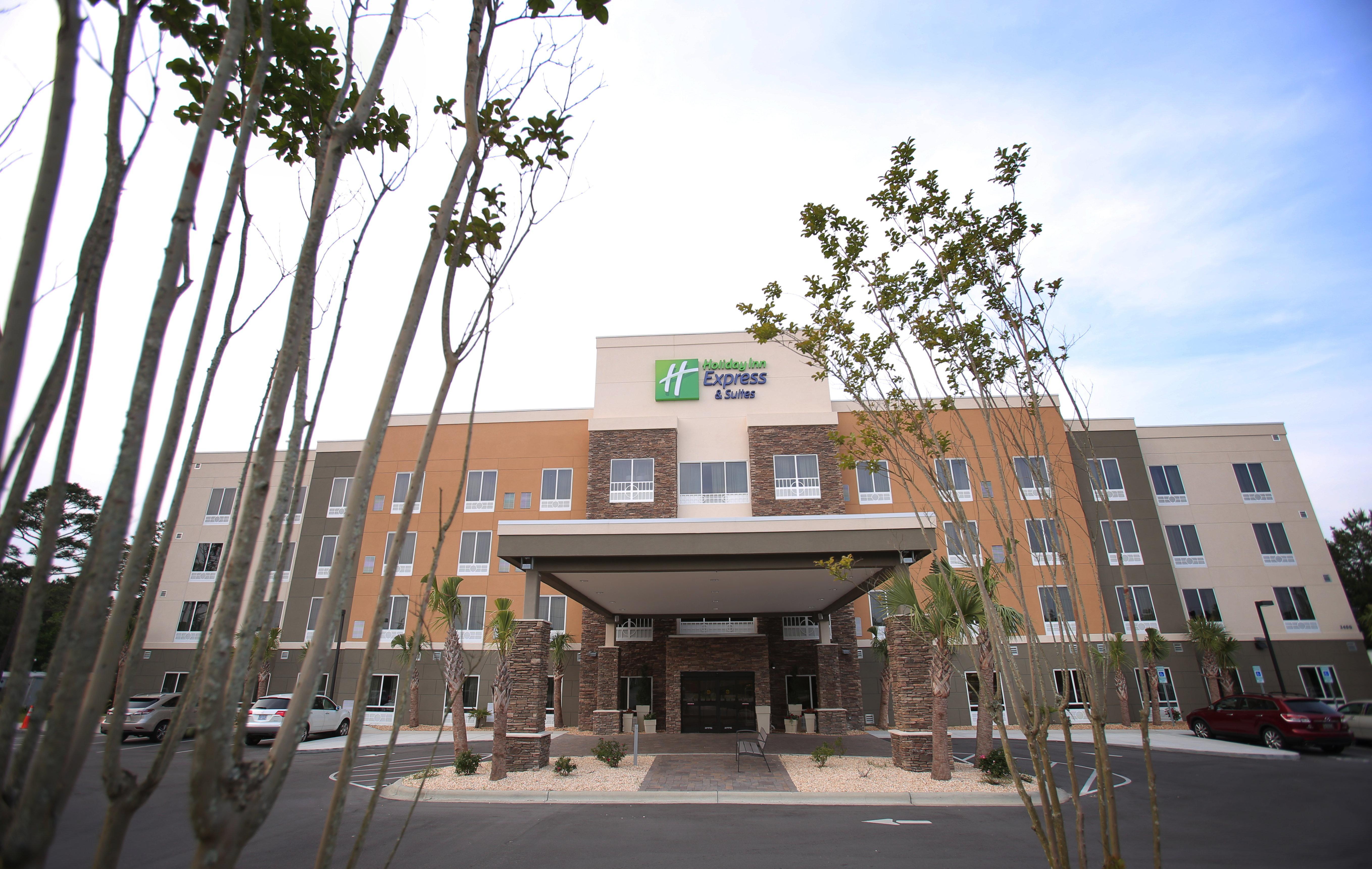 Hotel Express & Southport - Area By Ihg 2*
